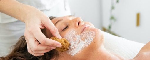 Toi Organic Facial