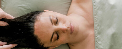 Client Enjoying A Scalp Treatment At Earth And Skin Day Spa 640x480